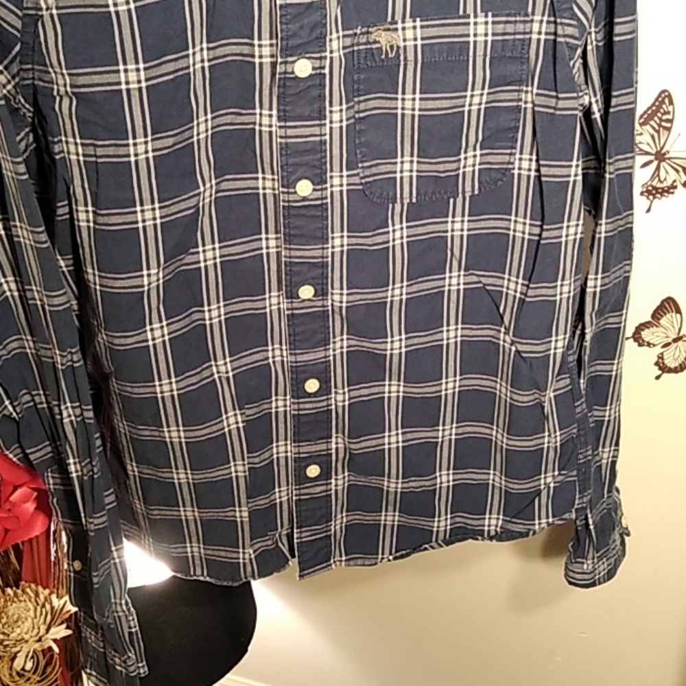 Men's Abercrombie and Fitch Shirt - Picture 3 of 4
